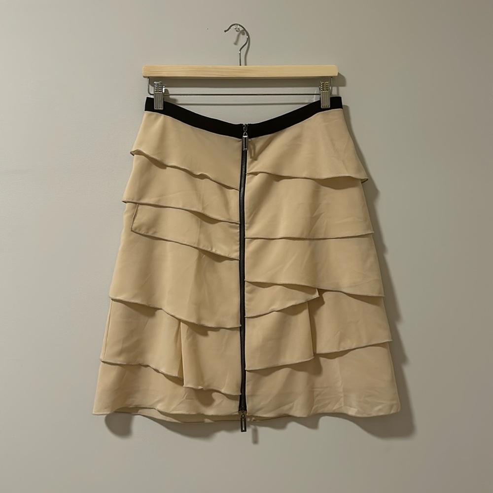 Stiletto skirt, tan and black trim